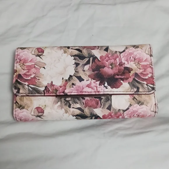 Wallet - Picture 1 of 4